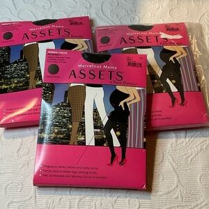 ASSETS by Sara Blakely Maternity Tights in Opaque Stripes. Size 2.